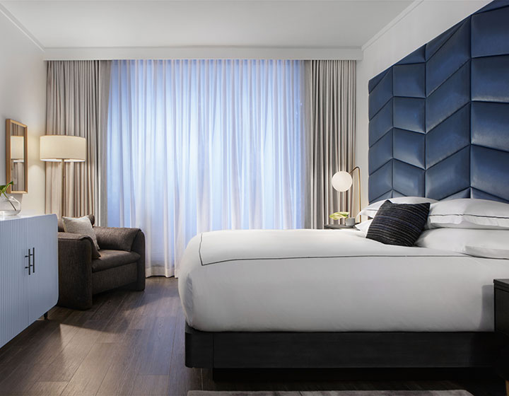 Midtown Atlanta Hotel King guestroom
